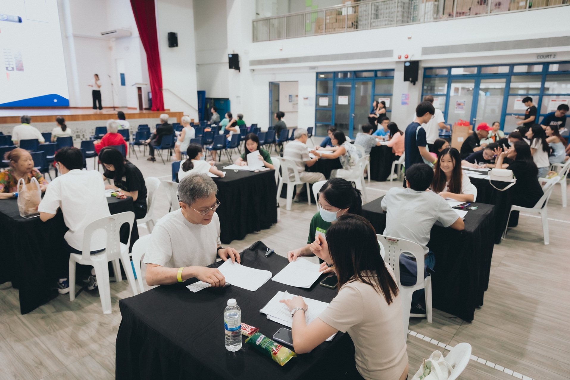 Medication review booths by alumni and pharmacists in full swing